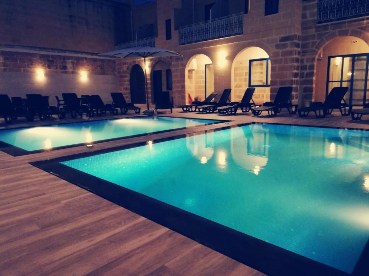 Bed and Breakfast Fiftyfour West Boutique Living Għarb Exteriér fotografie