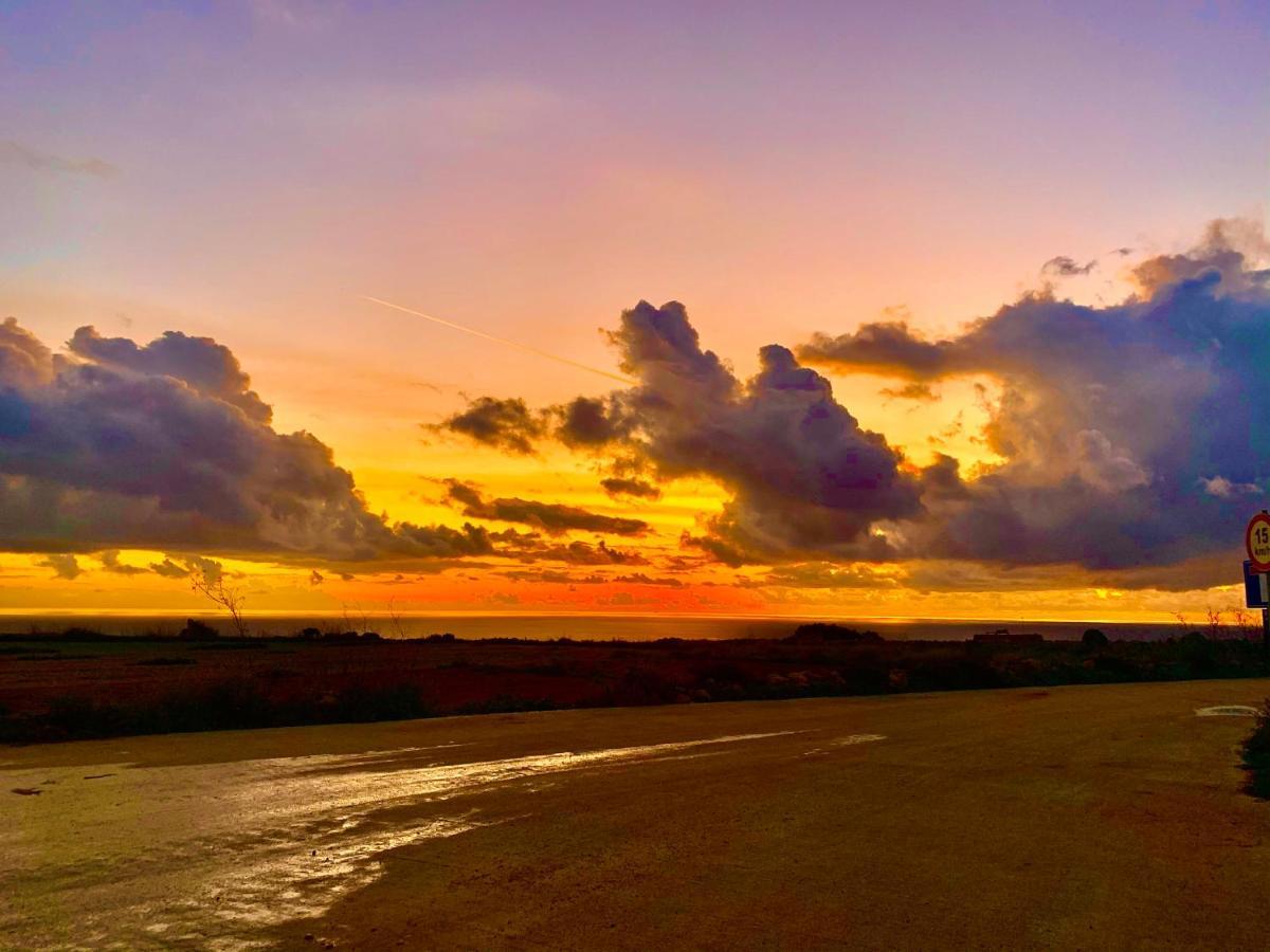 Bed and Breakfast Fiftyfour West Boutique Living Għarb Exteriér fotografie
