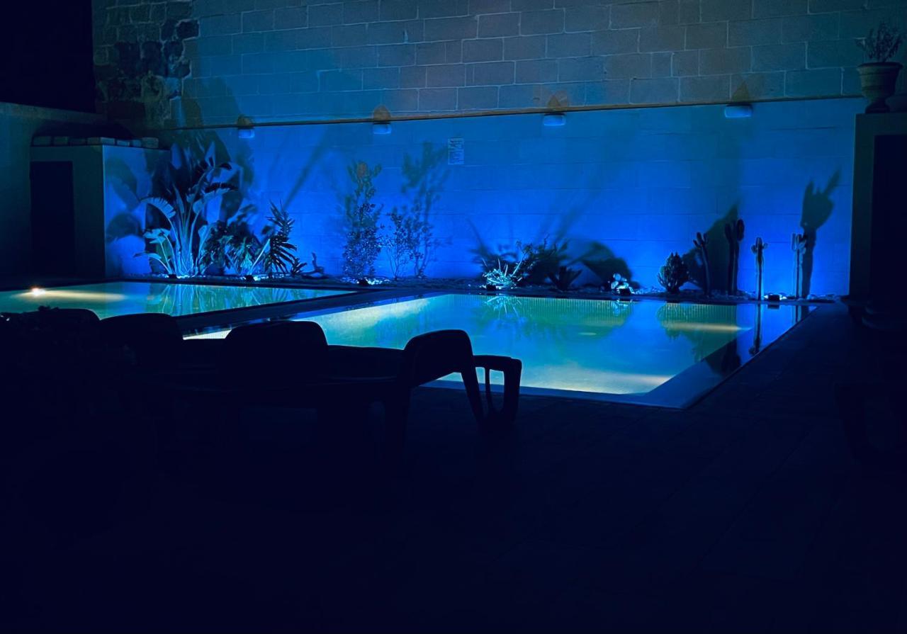 Bed and Breakfast Fiftyfour West Boutique Living Għarb Exteriér fotografie