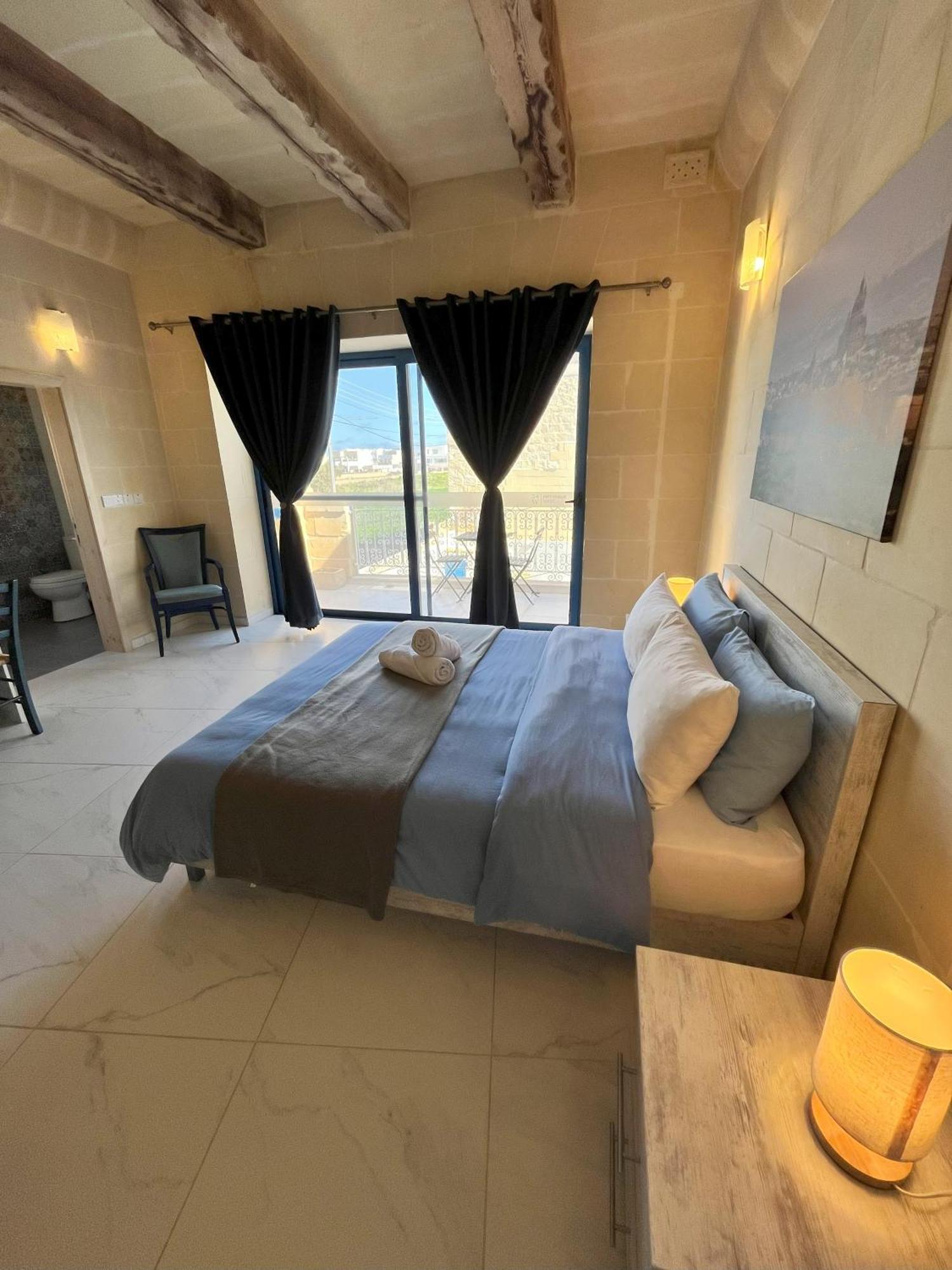 Bed and Breakfast Fiftyfour West Boutique Living Għarb Exteriér fotografie