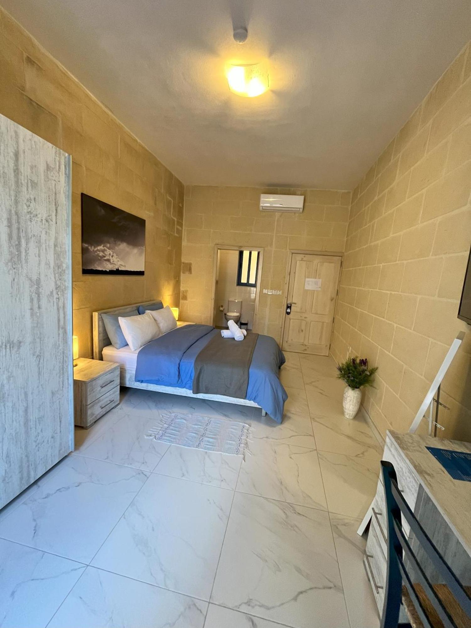 Bed and Breakfast Fiftyfour West Boutique Living Għarb Exteriér fotografie