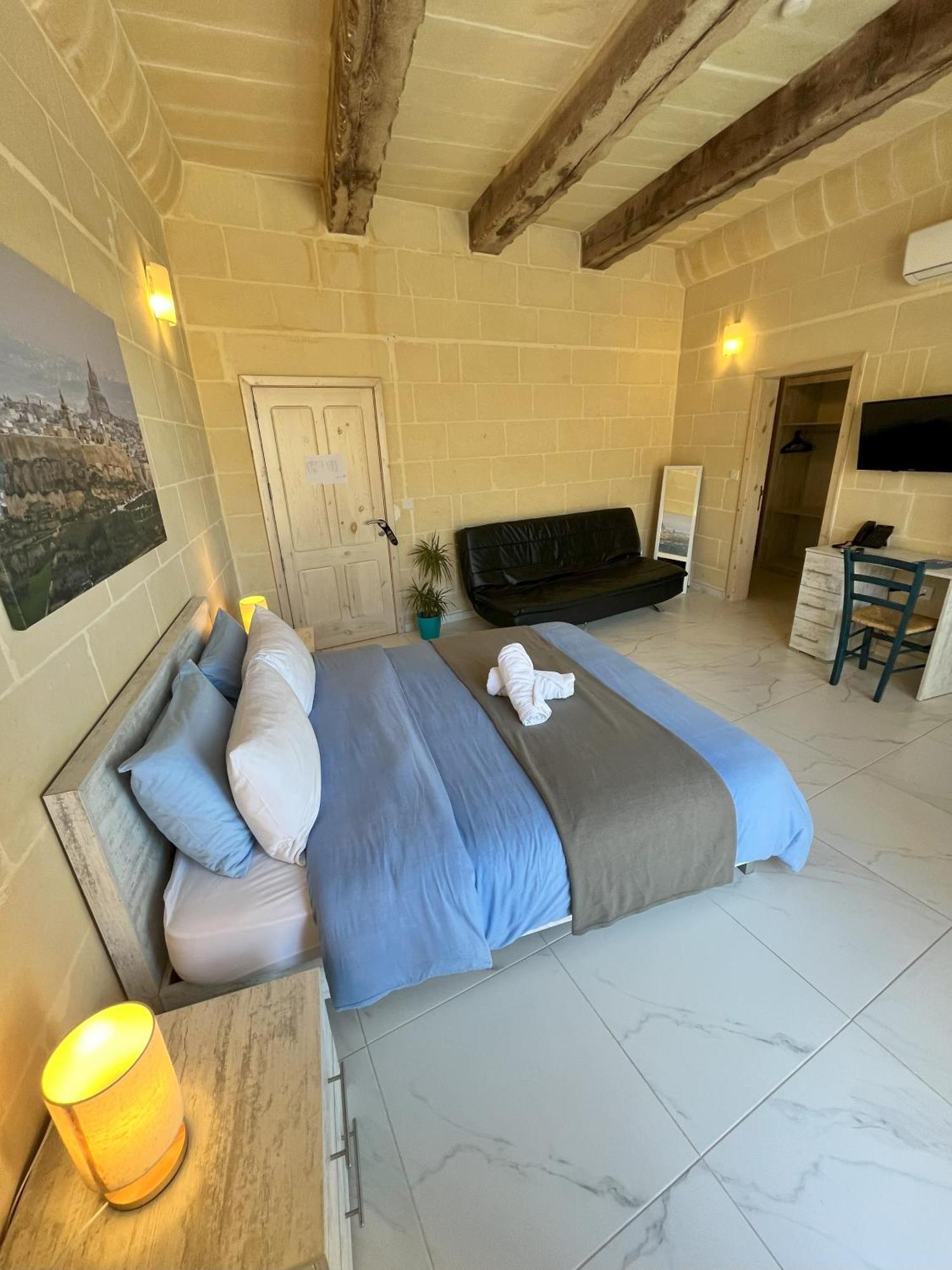 Bed and Breakfast Fiftyfour West Boutique Living Għarb Exteriér fotografie