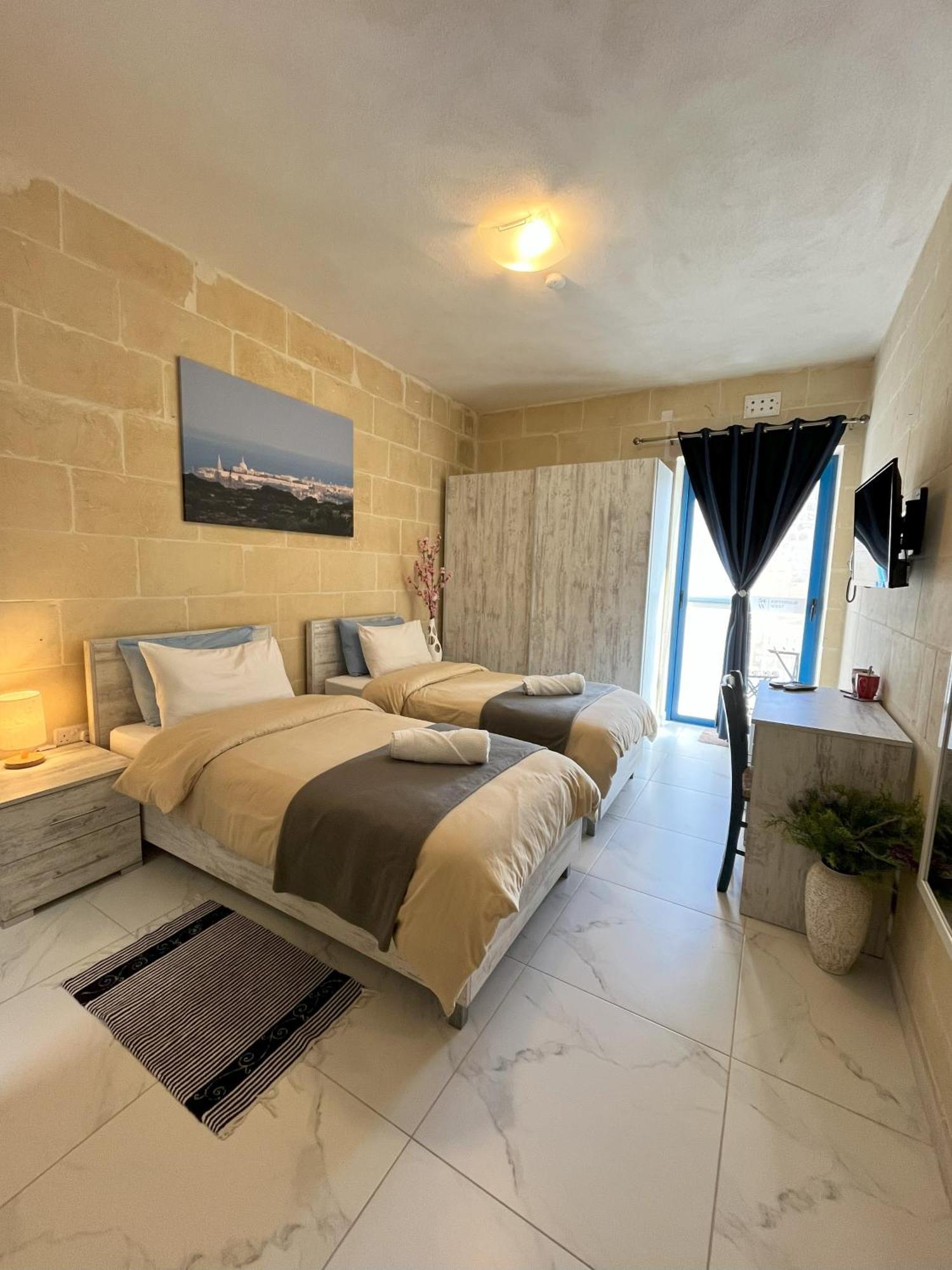 Bed and Breakfast Fiftyfour West Boutique Living Għarb Exteriér fotografie
