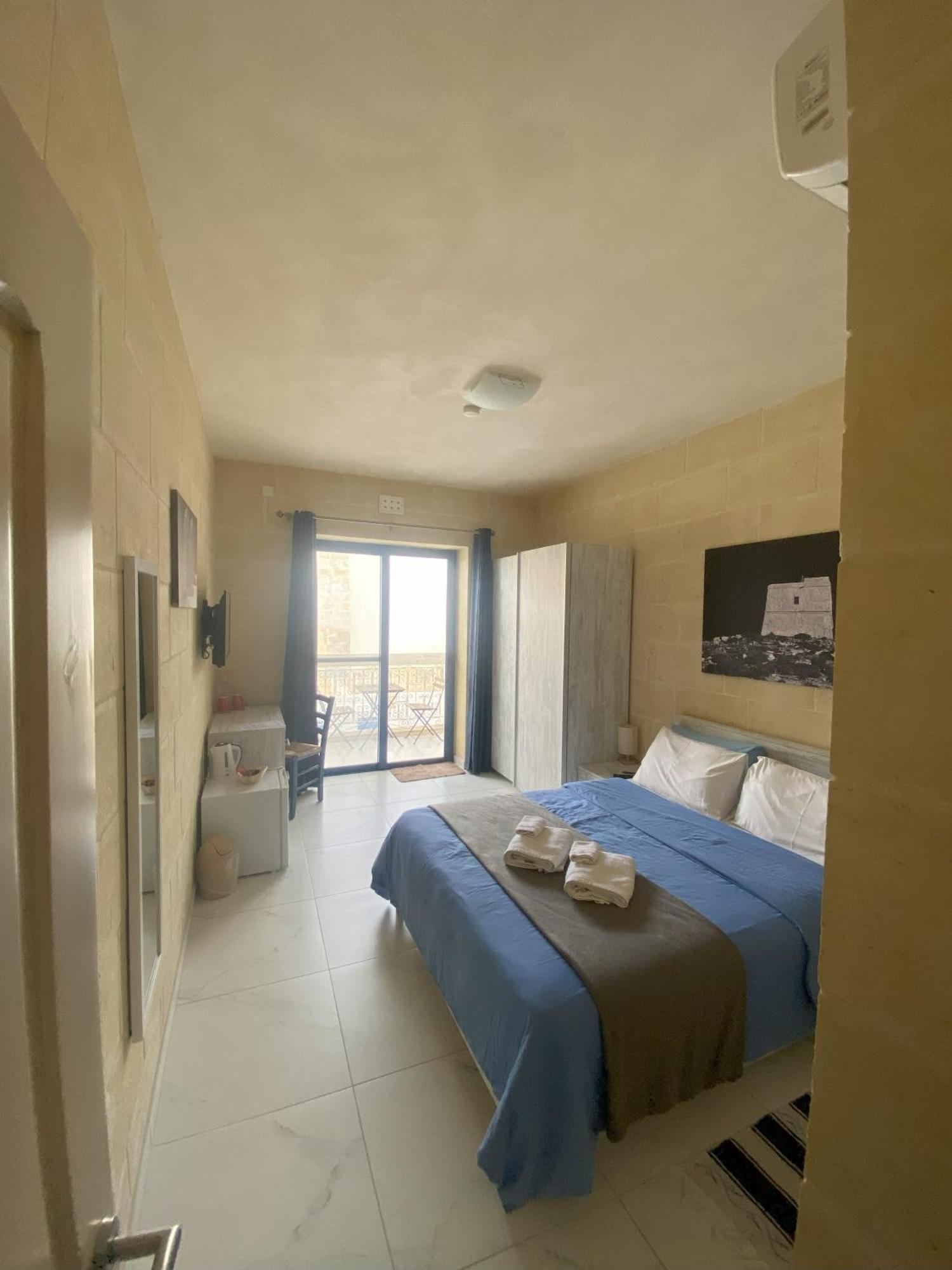 Bed and Breakfast Fiftyfour West Boutique Living Għarb Exteriér fotografie